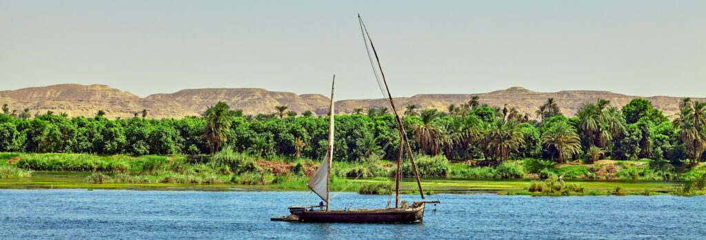 En bild på en segelbåt på Nilen