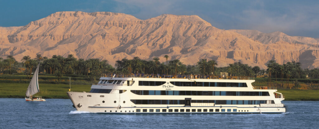 En bild på ett kryssningsfartyg på Nilen